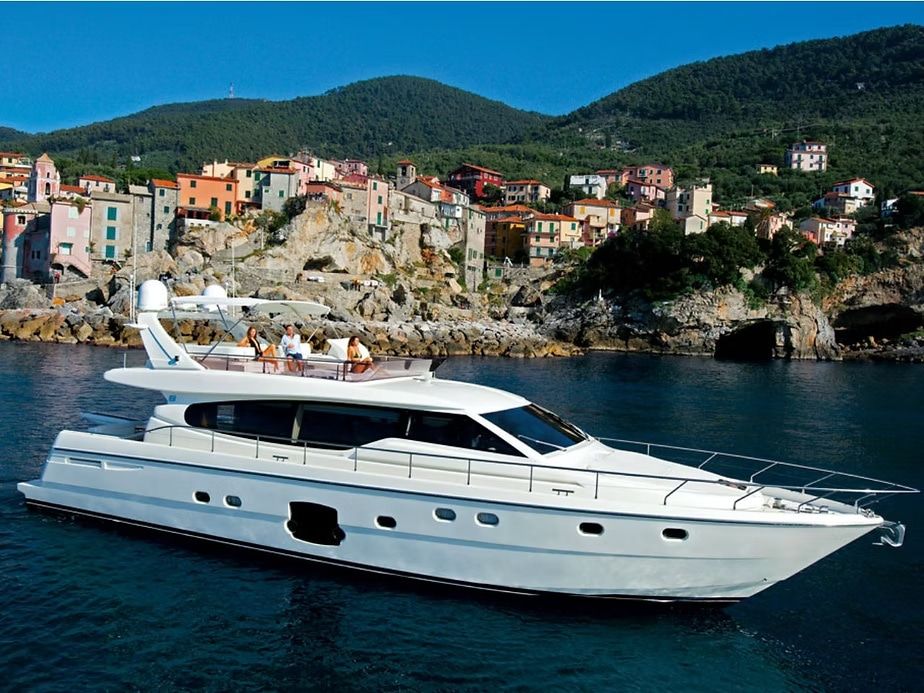 2006 Ferretti 830 — en venta — Na, Italy — photo 1 of 1