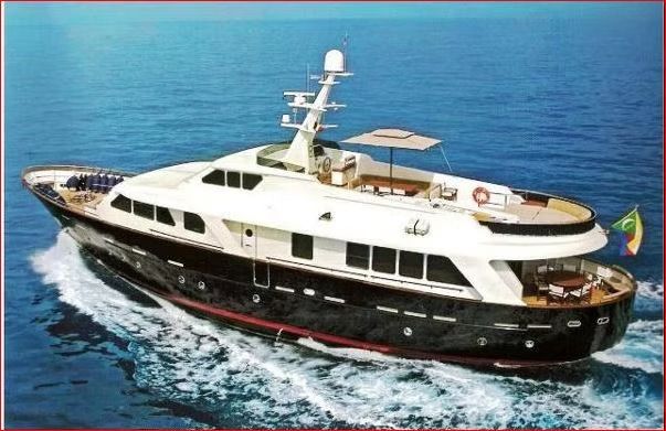 2005 Benetti Navetta 95 — en venta — Italy — photo 1 of 1