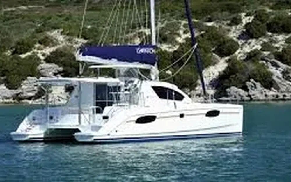 2010 Robertson And Caine Leopard 39 — te koop — Royan, France — photo 1 of 39