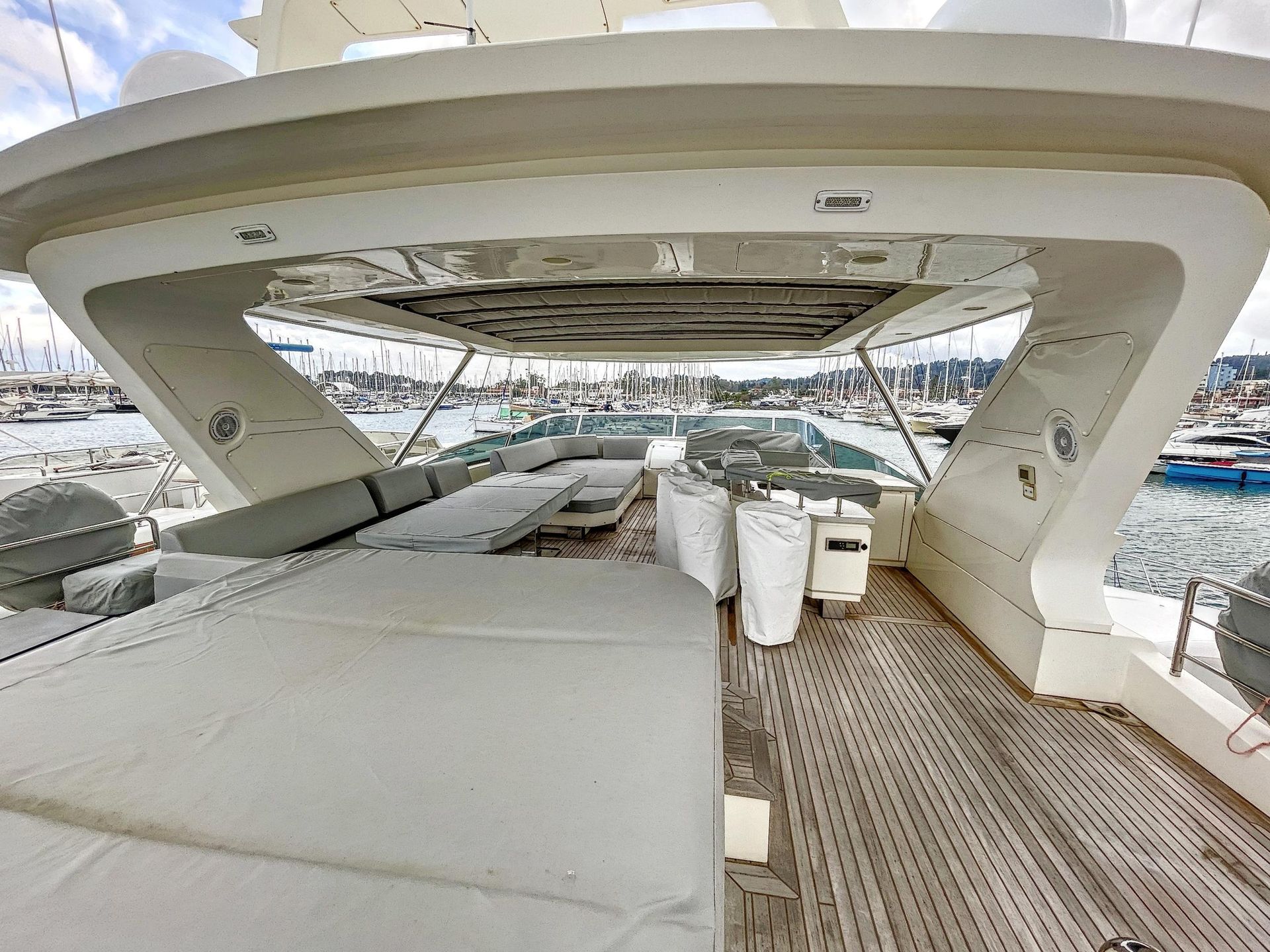 2007 Azimut 85F — en venta — Corfu, Greece — photo 1 of 16