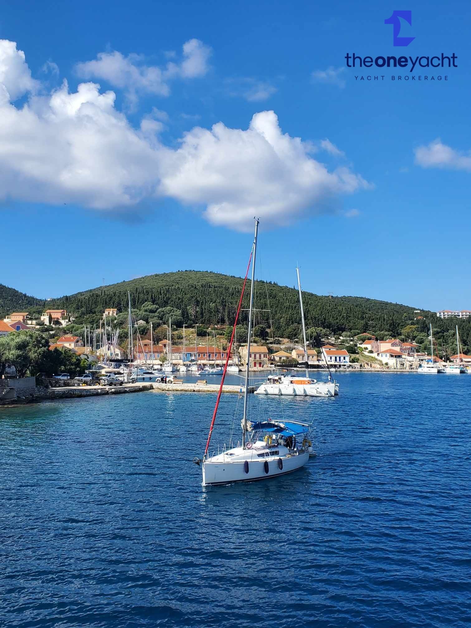2011 Jeanneau Sun Odyssey 33i — te koop — Lefkada, Greece — photo 1 of 4