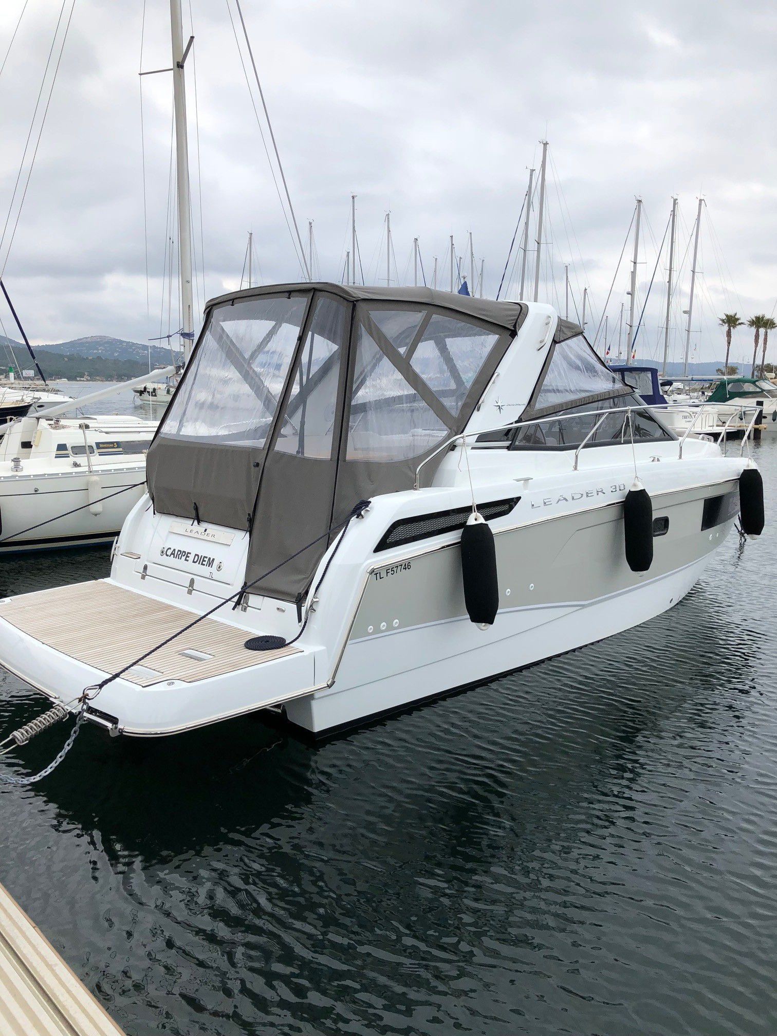 2019 Jeanneau Leader 30 — zu verkaufen — Na, France — photo 1 of 8