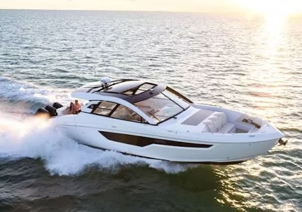 2026 Sea Ray 35 — zu verkaufen & zu chartern — Cape Coral / Fort Myers, United States — photo 1 of 1