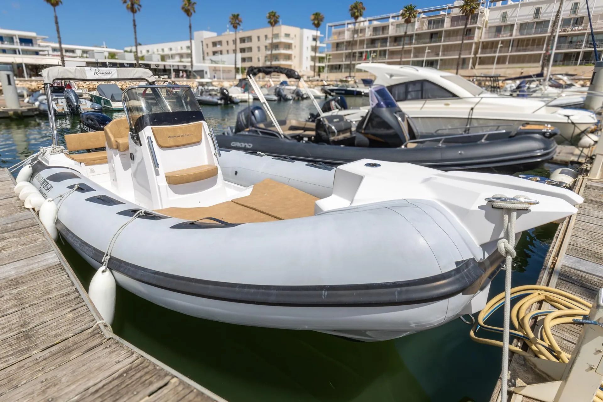 2022 Ranieri Cayman 23.0 Sport — for sale — Lagos, Portugal — photo 1 of 12