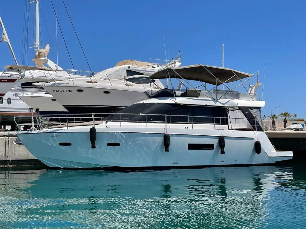 2011 Sealine F450 — zu verkaufen — Spain — photo 1 of 24