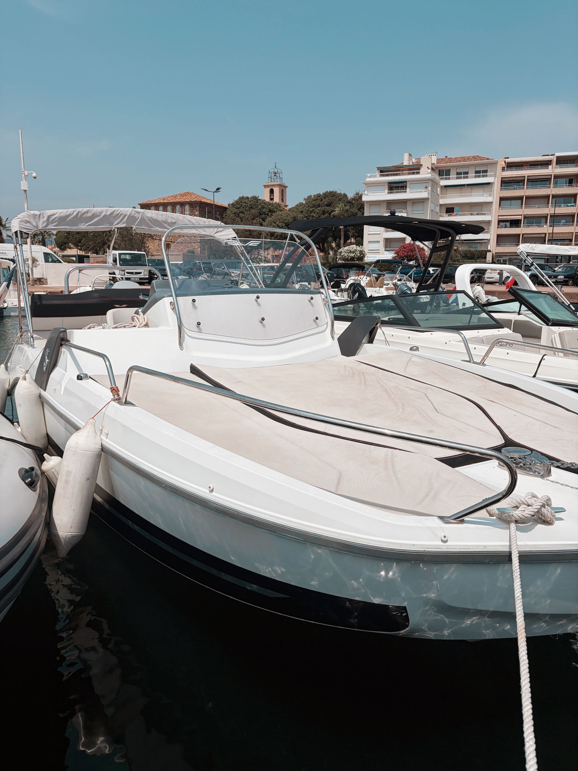 2021 Bénéteau Flyer 6.6 Sundeck — na czarter — Sainte-Maxime, France — photo 1 of 9