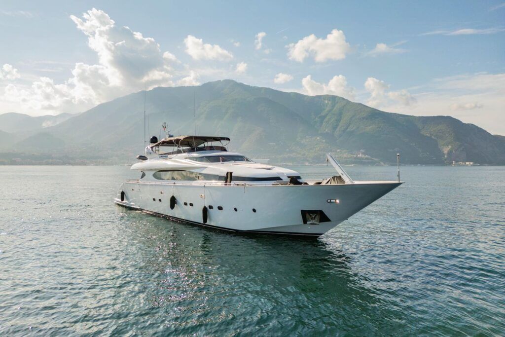 1999 Maiora 31 DP — in vendita — Rome, Italy — photo 1 of 52
