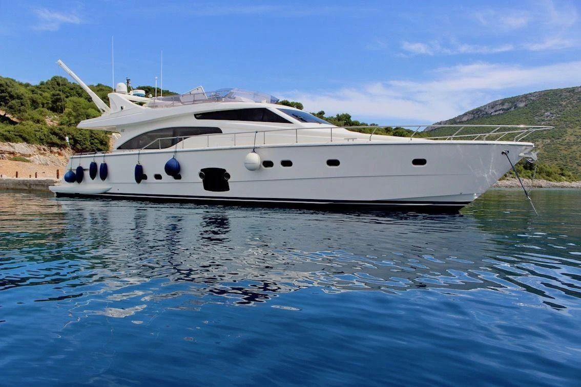 2006 Ferretti 681 — te koop — Na, Italy — photo 1 of 1