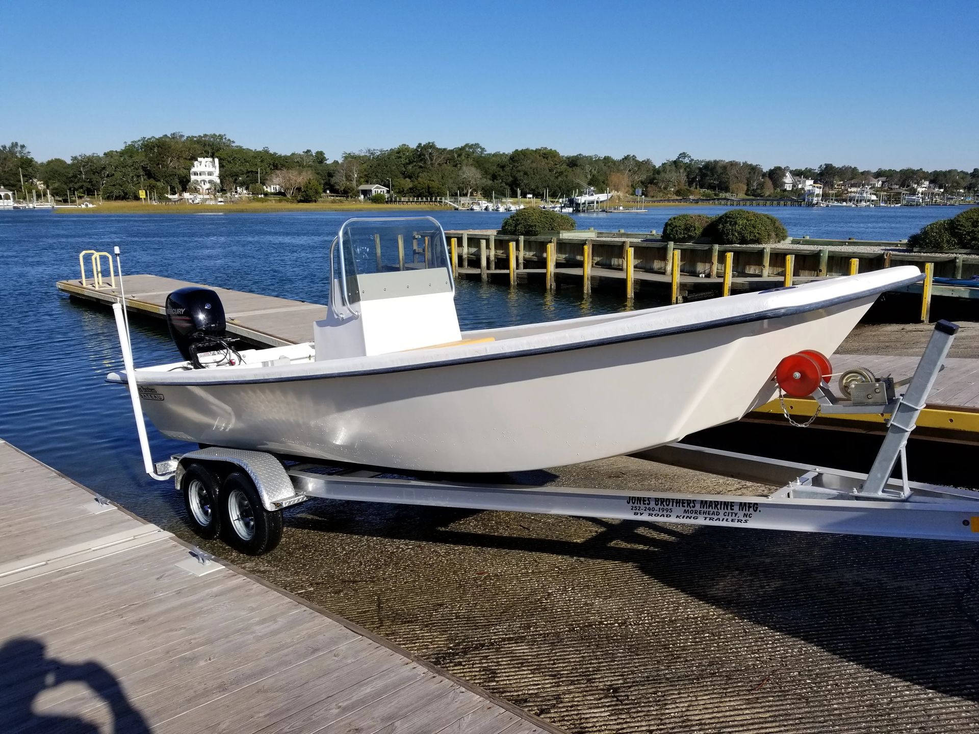 2007 Jones Brothers Bateau 23 — te koop — United States — photo 1 of 14