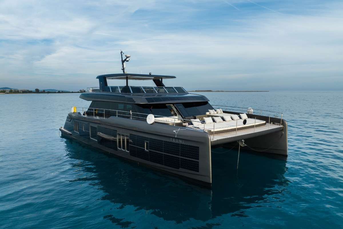 2025 Sunreef Yachts TESNI 23.95 m — zu chartern — Rome, Italy — photo 1 of 17
