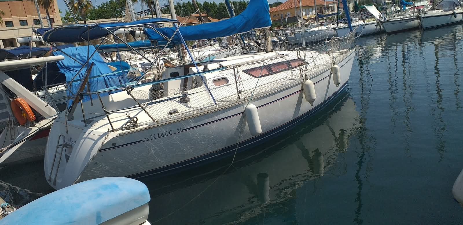 1987 Jeanneau Sun Light 30 — in vendita — Martigues, France — photo 1 of 27