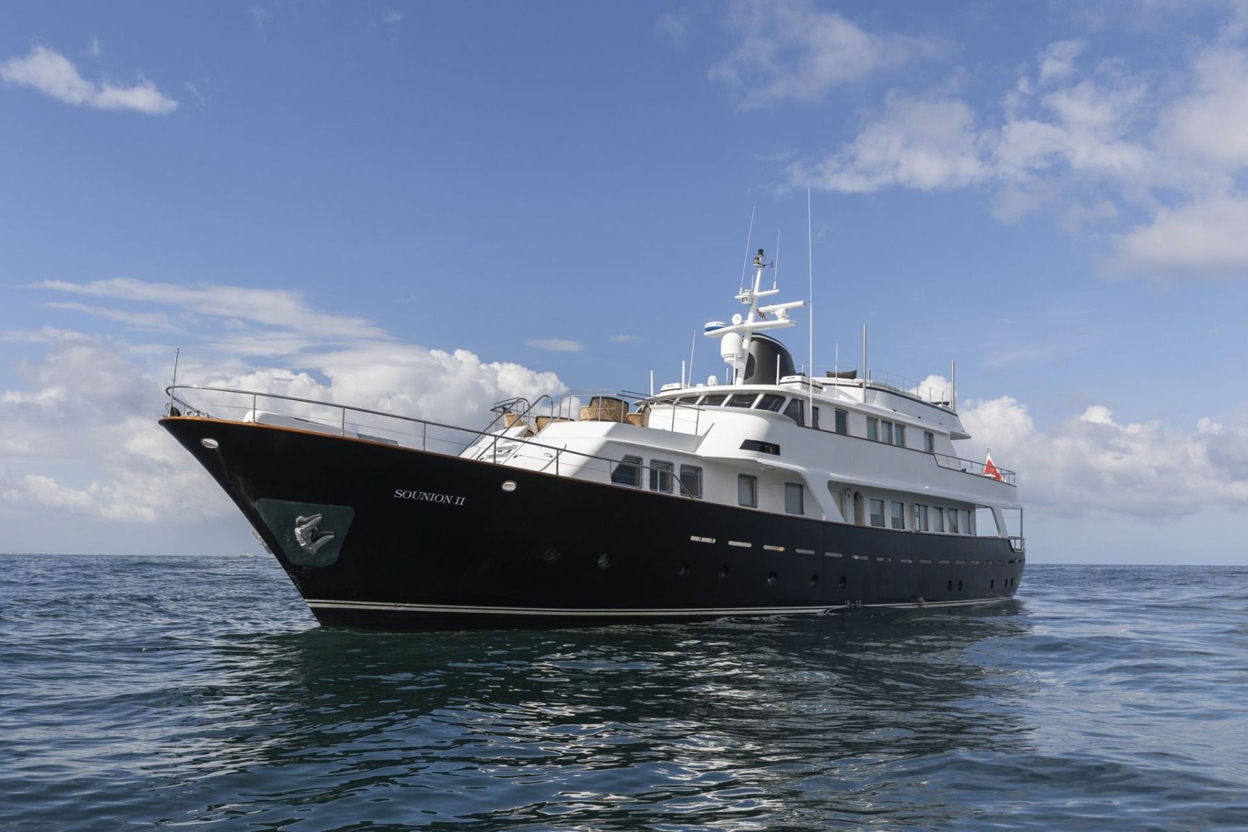 1969 Benetti Sounion II — zu chartern — Malta — photo 1 of 32