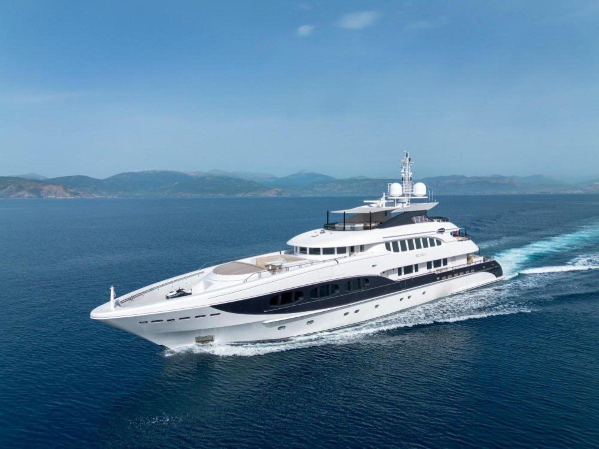 2008 Heesen Idefix II — na czarter — Malta — photo 1 of 41