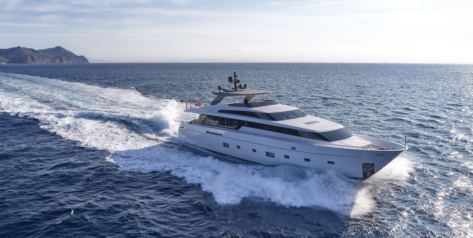 2011 Sanlorenzo Rare Diamond — zu chartern — Malta — photo 1 of 20