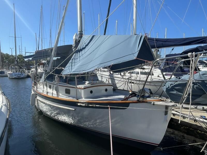 1982 Cape George 31 — en venta — Saint Petersburg, United States — photo 1 of 10