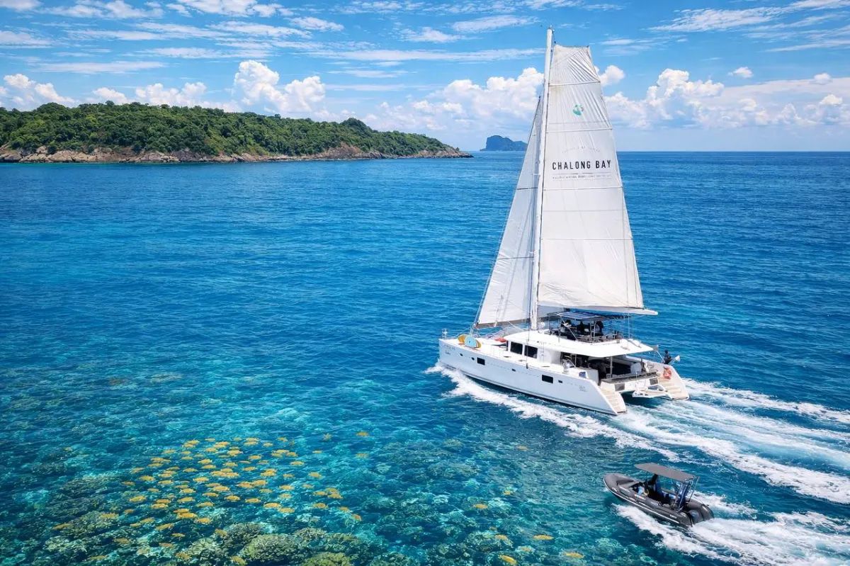2010 Lagoon 560 — à louer — Phuket, Thailand — photo 1 sur 10
