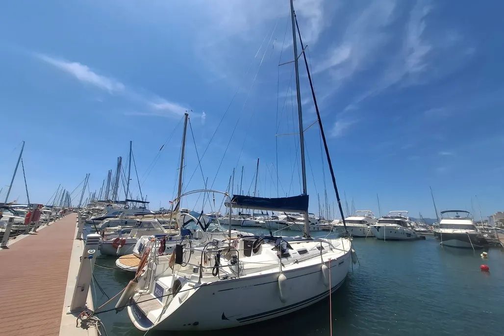 2005 Dufour 385 — te koop — Cambrils, Spain — photo 1 of 27
