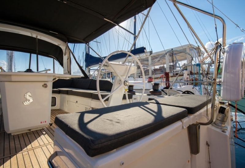 2020 Beneteau Oceanis 51.1 — zu chartern — Capo d'Orlando, Italy — photo 1 of 11