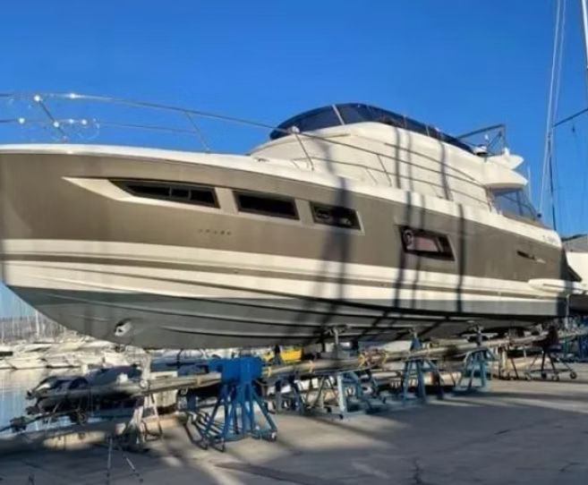 2017 PRESTIGE 560 — te koop — France — photo 1 of 1