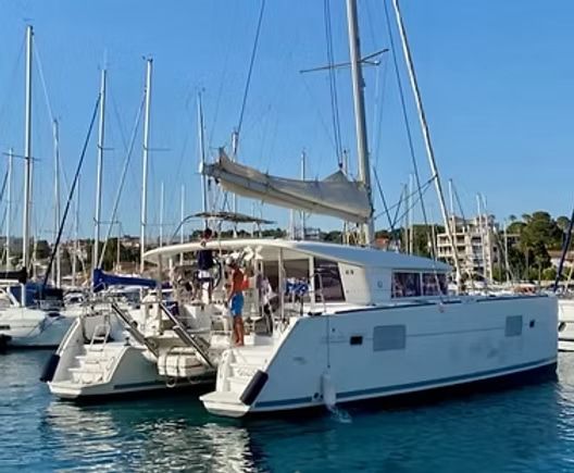 2023 LAGOON 400 — en venta — France — photo 1 of 1