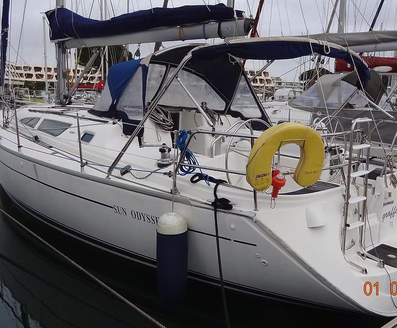 1999 JEANNEAU SUN ODYSSEY 40 — zu verkaufen — France — photo 1 of 1