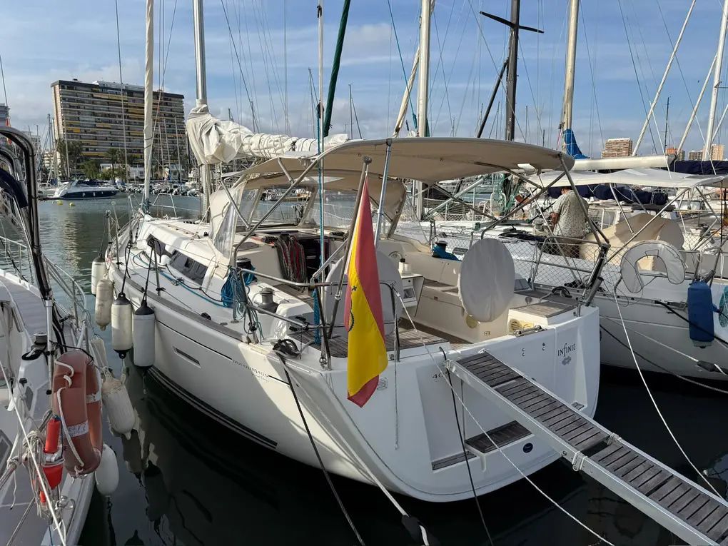 2009 Dufour 405 Grand Large — zu verkaufen — Altea, Spain — photo 1 of 58