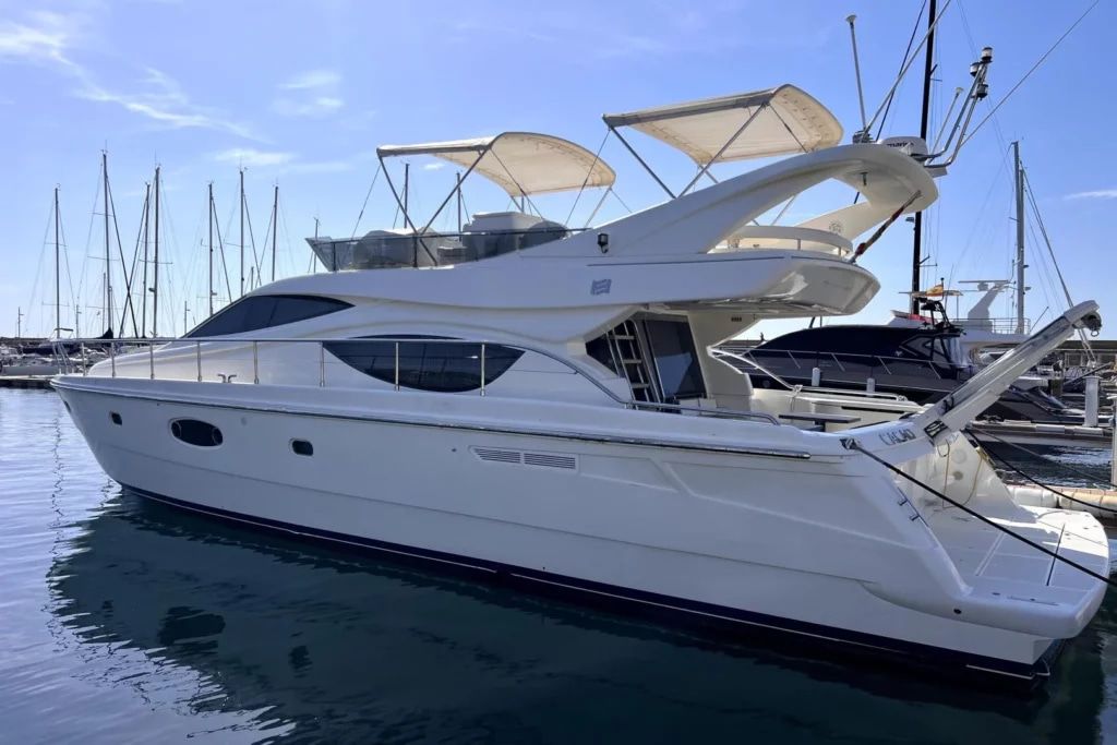 2005 Ferretti 550 — zu verkaufen — Altea, Spain — photo 1 of 9