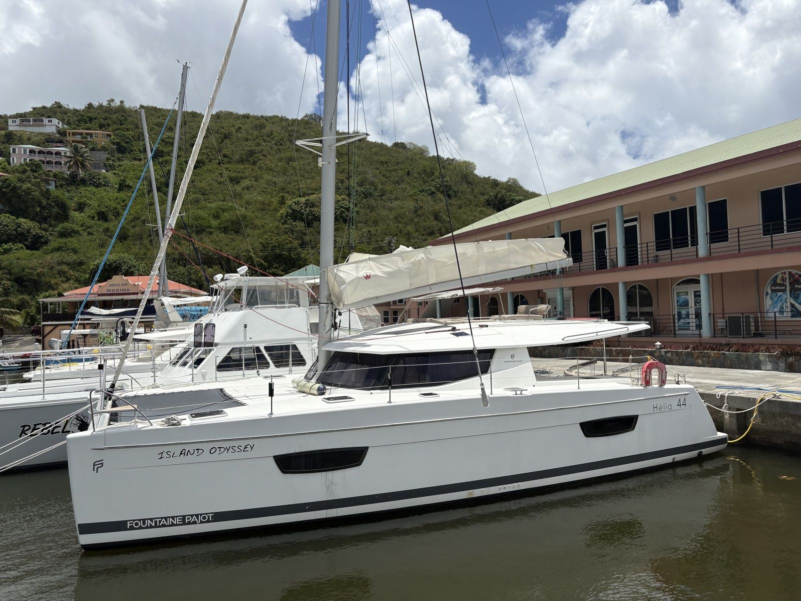 2017 Fountaine Pajot Helia 44 Evolution Oceanic Package — en venta — Manuel Reef Marina, Virgin Islands, British — photo 1 of 30
