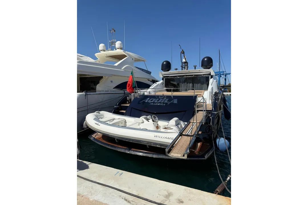 2006 Sunseeker Predator 82 — en venta — Athens, Greece — photo 1 of 48